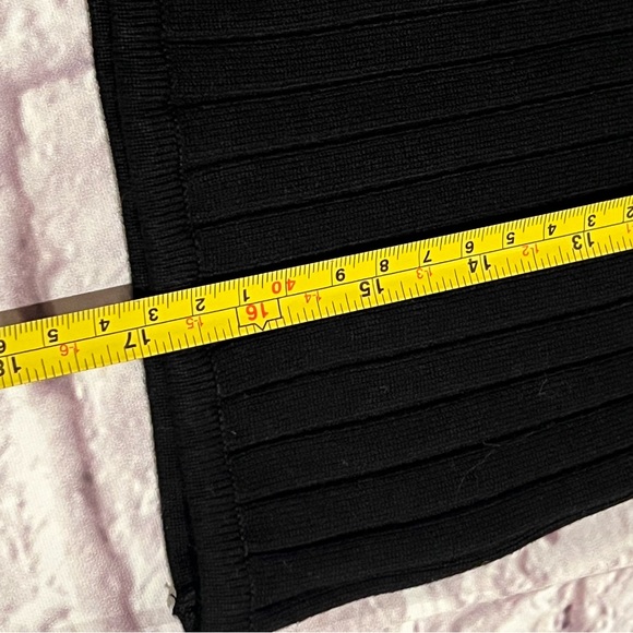 H & M girls black ribbed tank - Picture 7 of 8